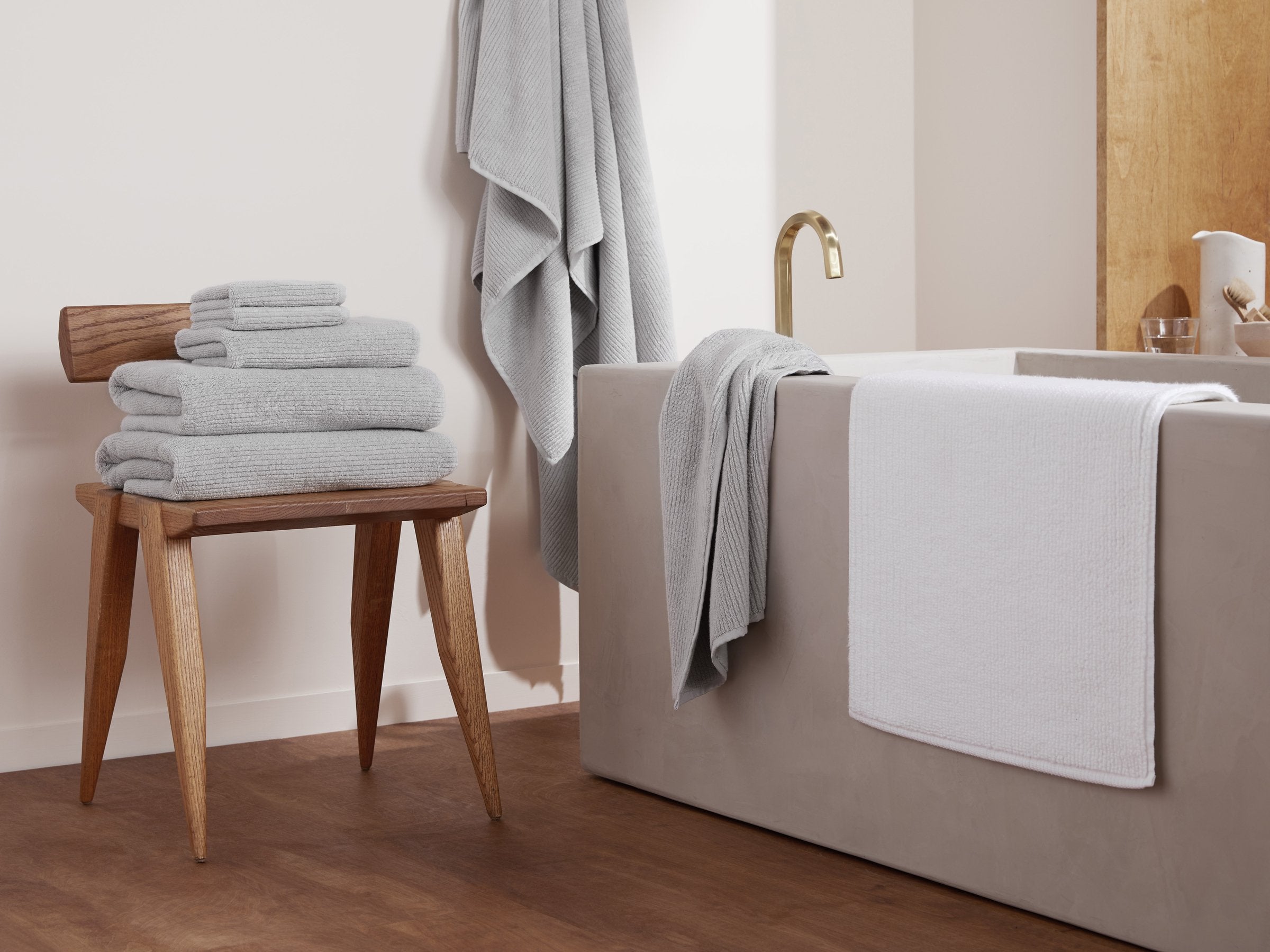 Soft Rib Tub Mat (White)